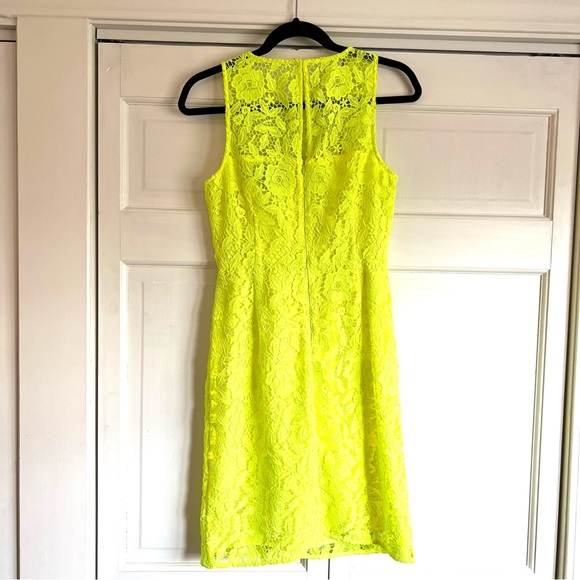 Electric yellow lace dress - Picture 2 of 4